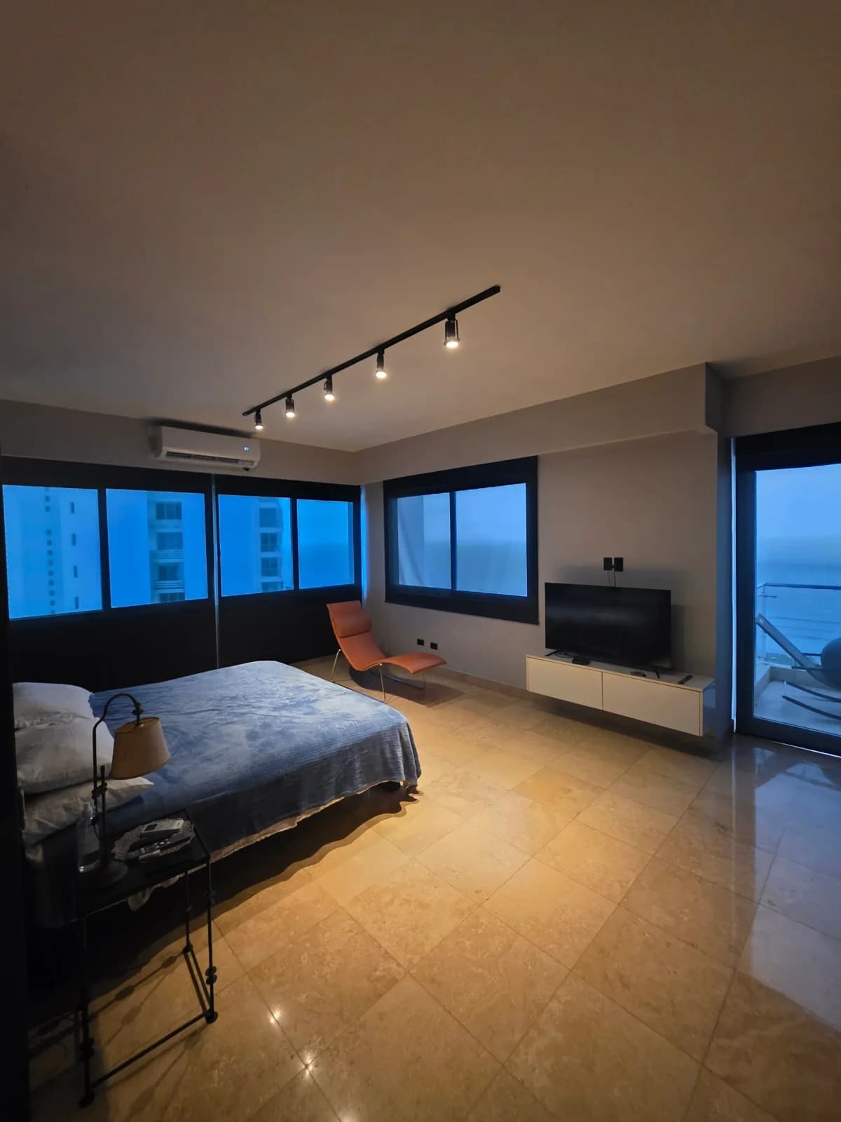 Oceanfront Apartment for Sale in Costa del Este - Photo 5