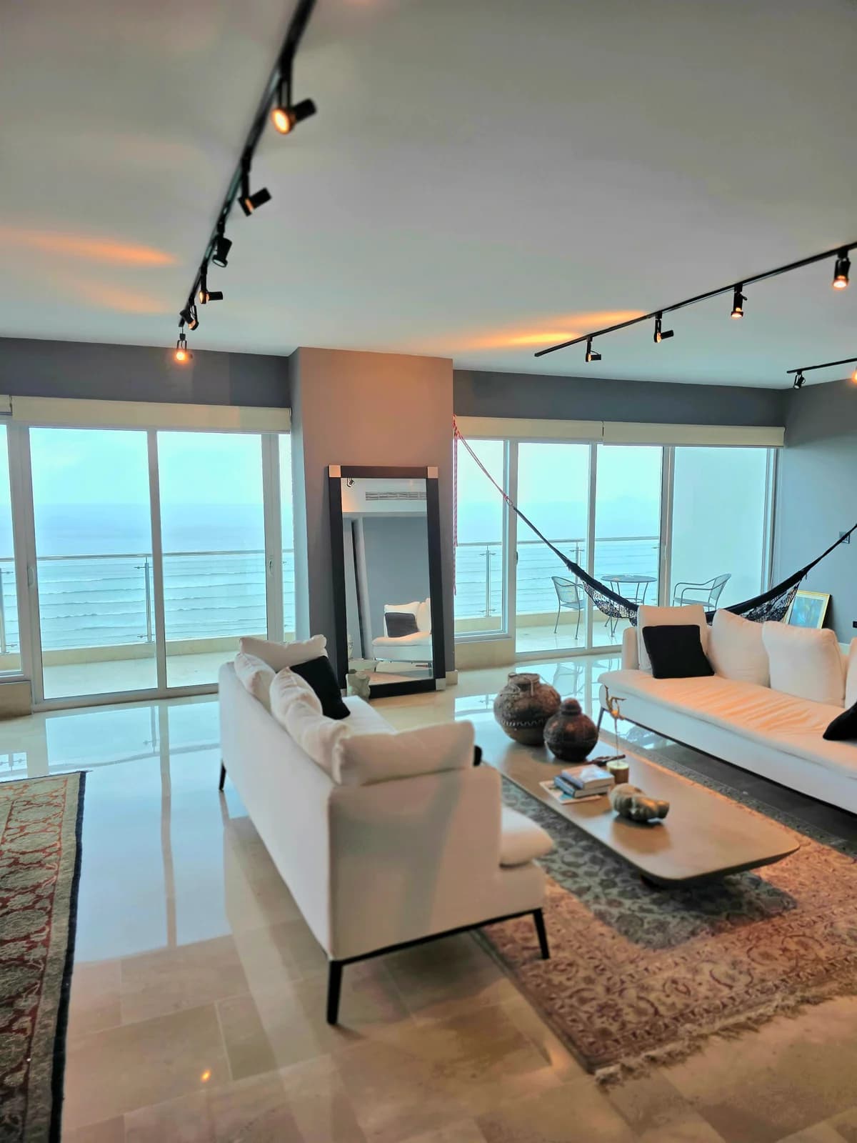 Oceanfront Apartment for Sale in Costa del Este - Photo 3