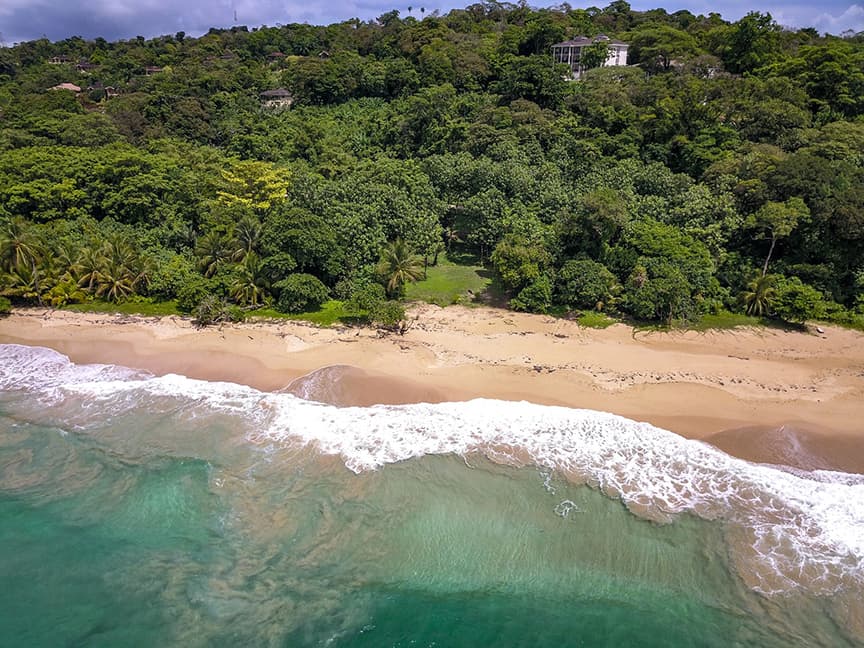 $439K Beachfront Paradise: Premium Red Frog Beach Resort Lot in Bocas del Toro - Photo 2