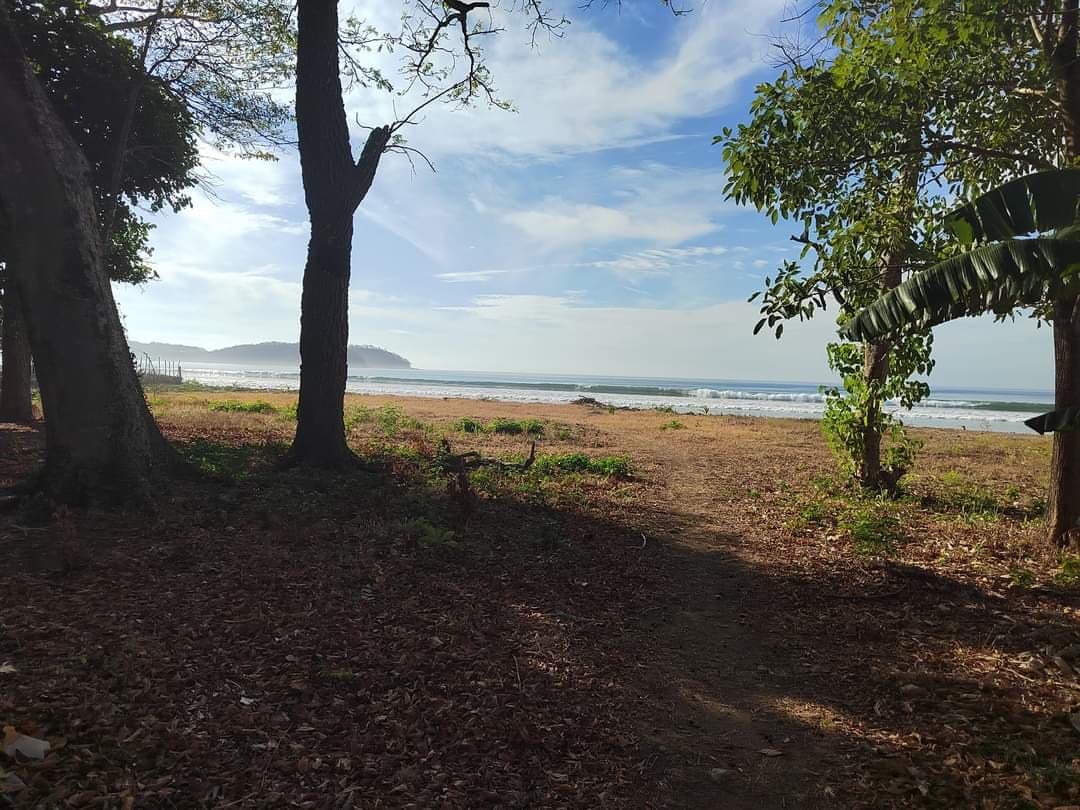 Playa Venao Beachfront Paradise | 1,511m² Direct Ocean Access $1.3M - Photo 2