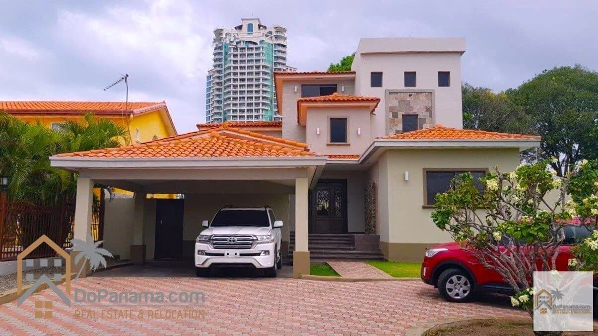 Luxury 5BR Coronado Golf Home $1.2M | Fairway Views | Panama Oeste