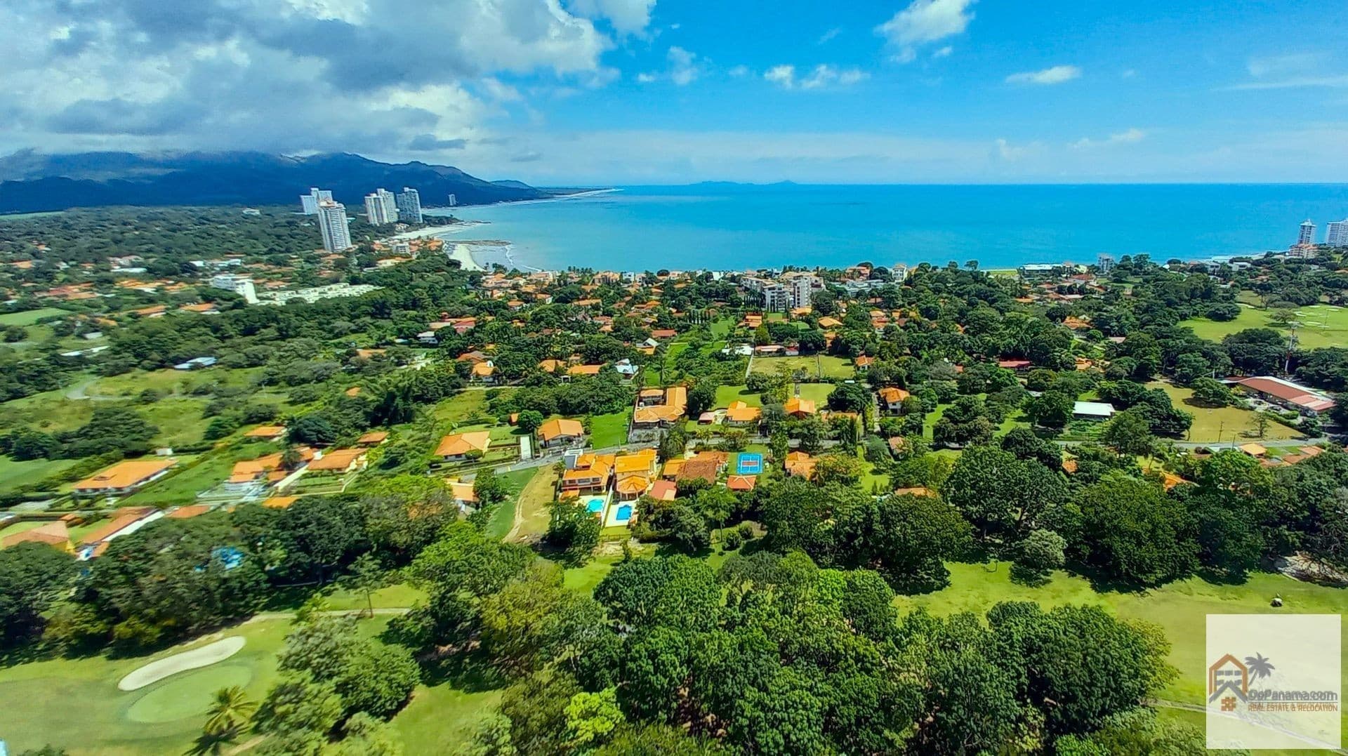 Luxury 5BR Coronado Golf Home $1.2M | Fairway Views | Panama Oeste - Photo 2