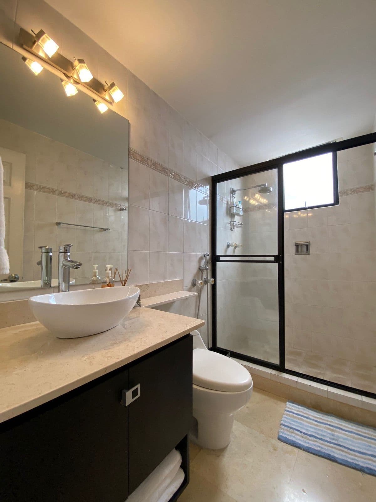 Sleek 3BR Punta Paitilla Condo $203K - Prime Panama City Waterfront - Photo 4