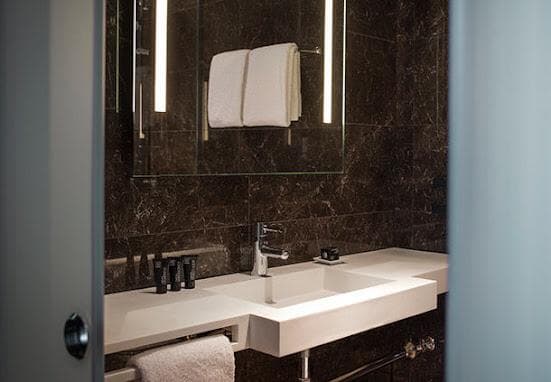 Exclusivo Hotel de 92 Habitaciones - Privilegiado Distrito Bancario de Campo Alegre $23M - Photo 2