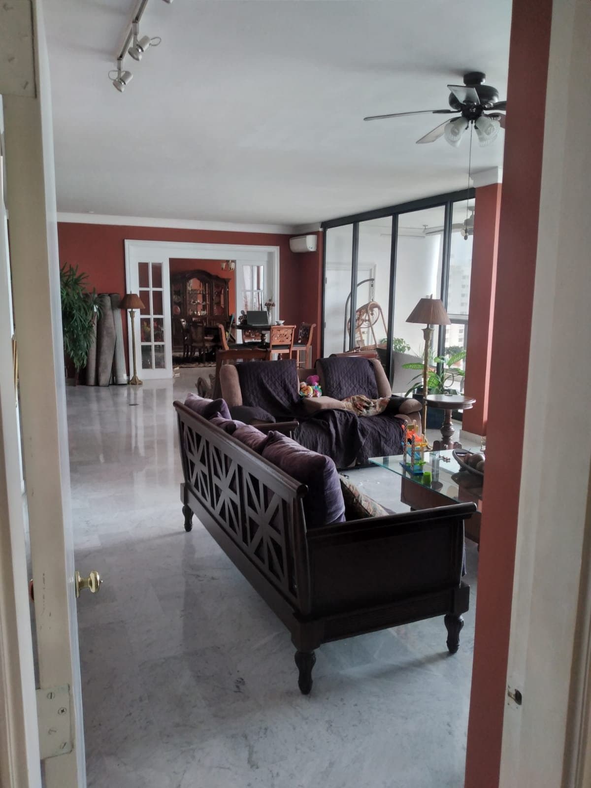 Canal Views & City Lights: Torre La Cresta 4BR Luxury Condo $525K