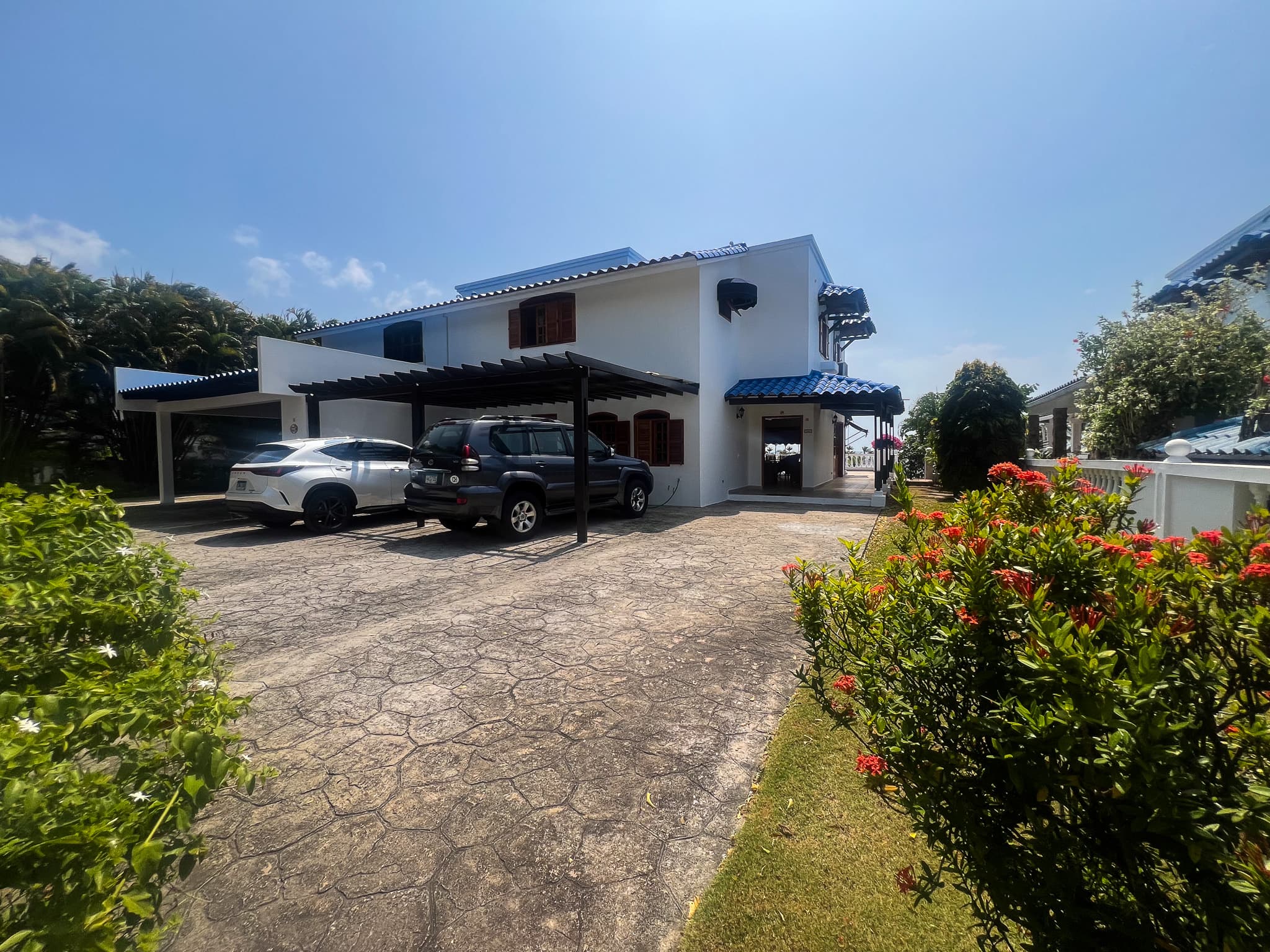Oceanfront Duplex Paradise | 4BR Playa Blanca Estate - $675K