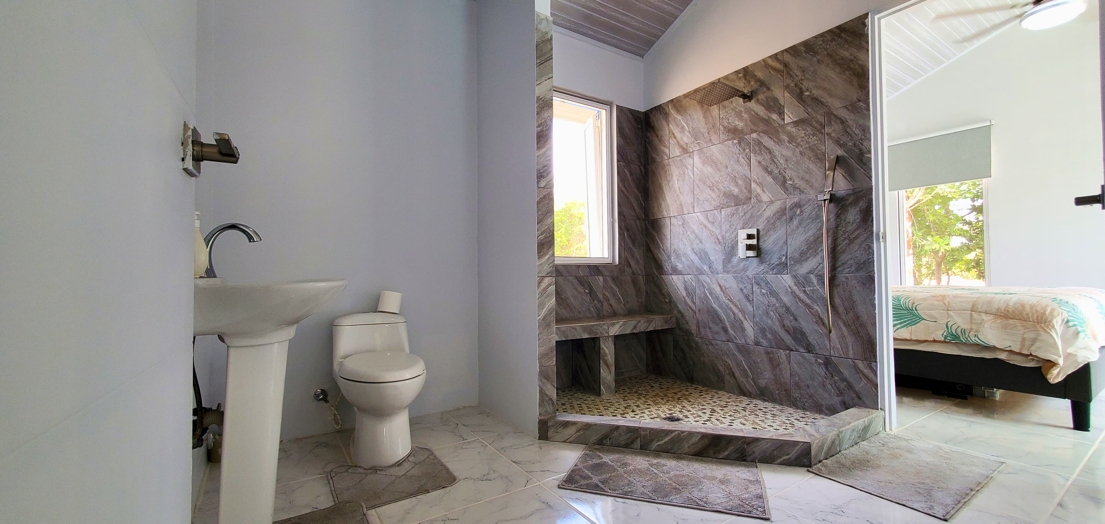Energy-Efficient 2BR Beach House in Pedasí - Private Pool & 2,183m² Lot - Photo 4
