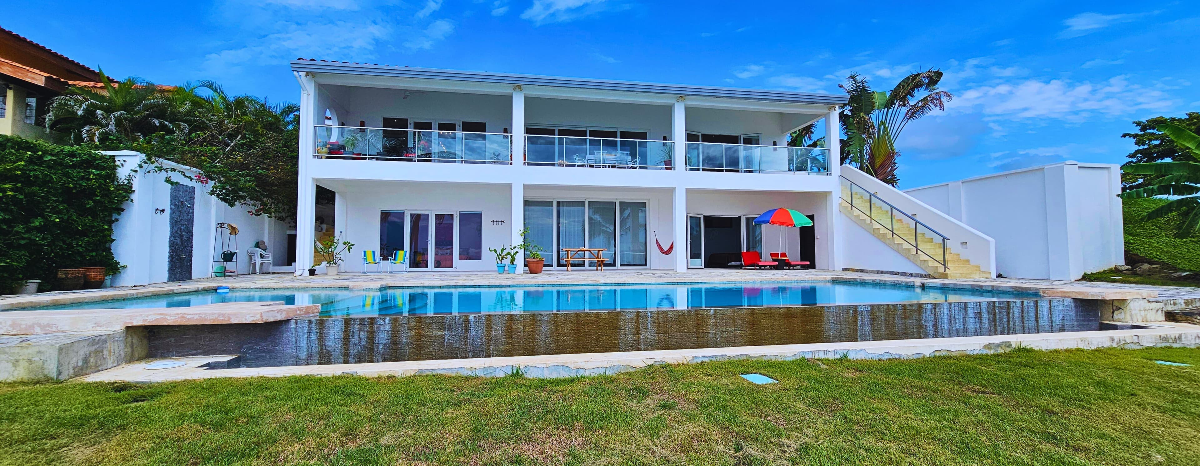 Casa Del Amor: 5BR Oceanfront Estate in Pedasí | Private Beach $1.95M - Photo 2