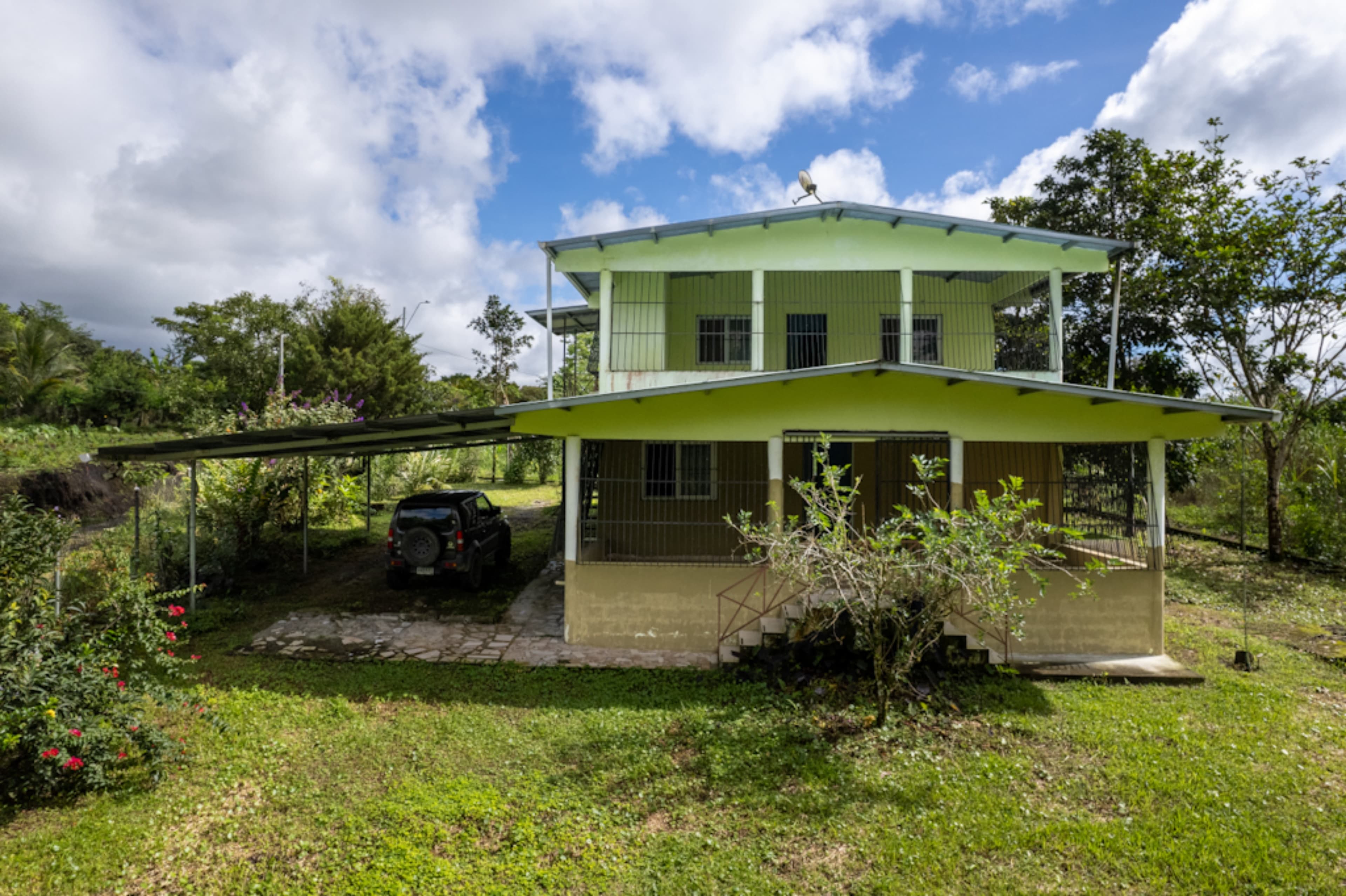 Rustic Mountain Retreat $175K | 3BR Garden Estate Chiriquí Province