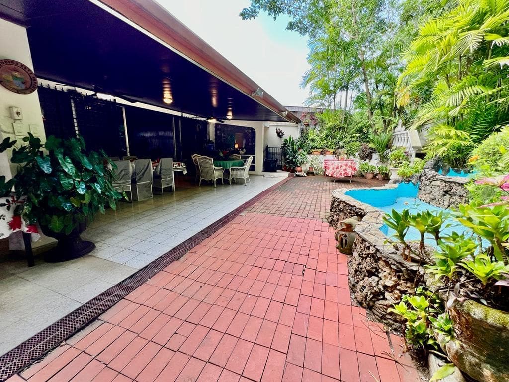 Ocean View Paradise: 4BR Pool Estate $575K Hato Pintado Panama City - Photo 2