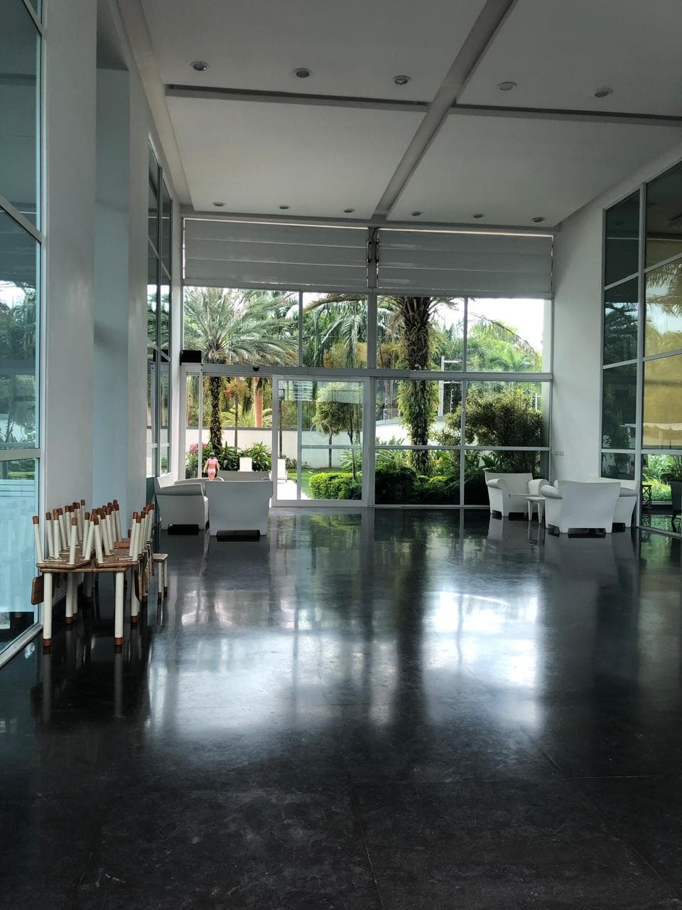 Luxury 3BR Costa del Este Condo | $5,200/mo | 3,735 SqFt Furnished - Photo 3