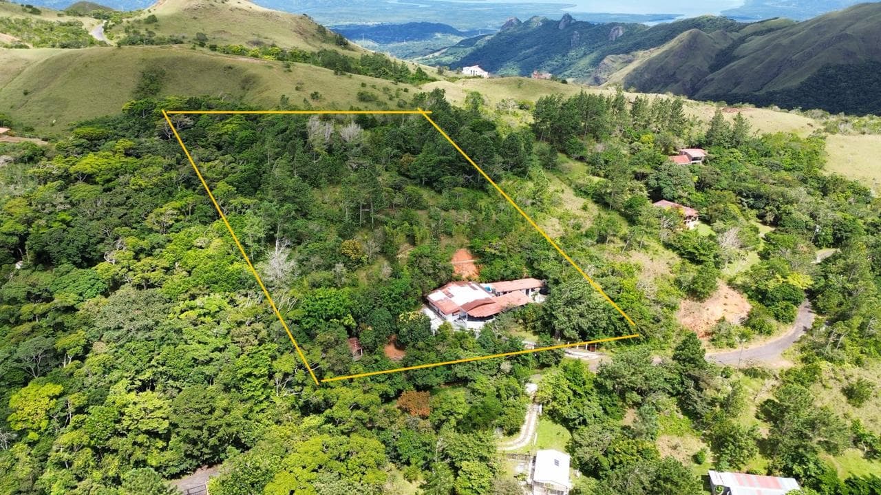 Pristine 10,200m² Mountain Sanctuary in Altos de Campana - $1,020,000