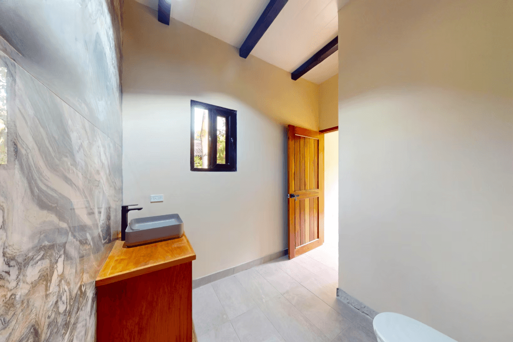 Casita Rincón: $44K Modern Tiny Paradise in Pedasí's Beach Haven - Photo 2