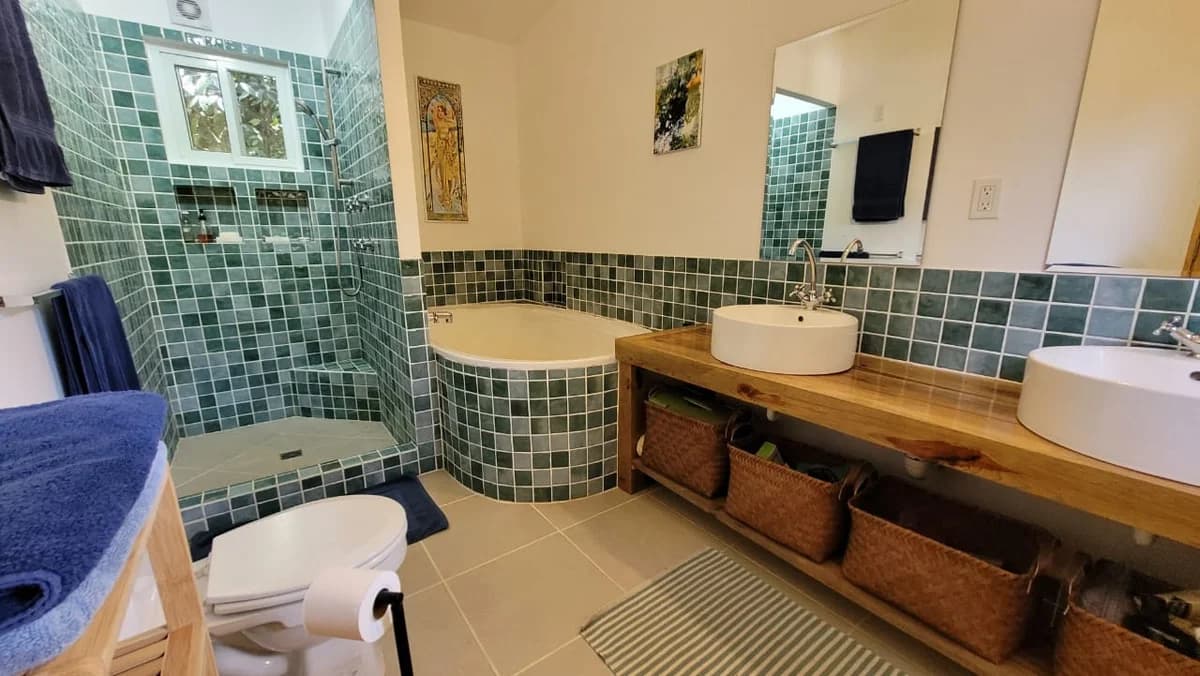 4-Home Caribbean Rental Estate | Paunch Beach, Bocas del Toro | $1.3M - Photo 3