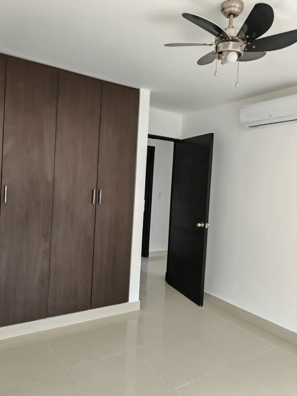 Albrook Serenity: Apartamento de 3 Dormitorios con Balcón en PH Pine Hills - Photo 4