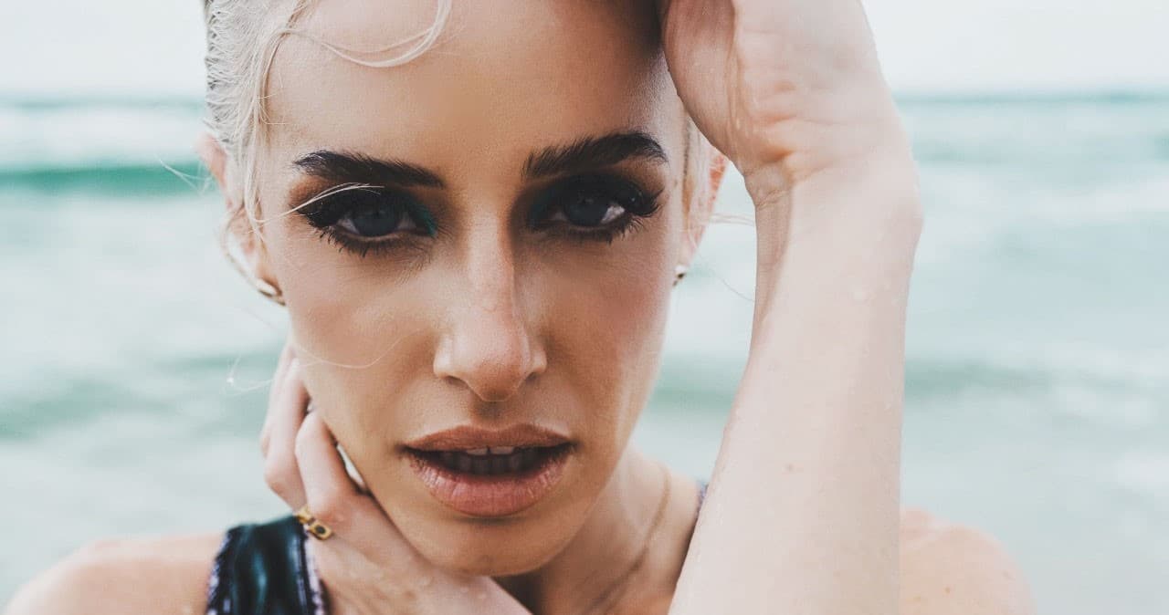 Alex Abraham: From Australian Beaches to Panama's Luxury Fashion Scene