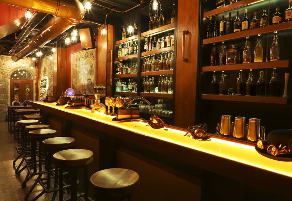 Element Bar & Restaurant: Panama's Premier Steampunk Cocktail Experience in Historic Casco Viejo