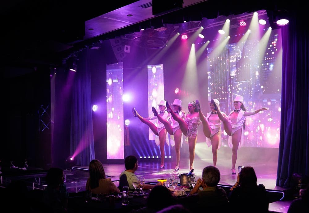 Emotions Dinner Theater: Panama City's Premier Vegas-Style Entertainment Venue