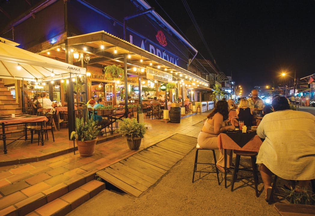 Fincas y Estancias: Bocas del Toro's Premier Argentine-Italian Fusion Restaurant with Panama's Largest Wine Selection