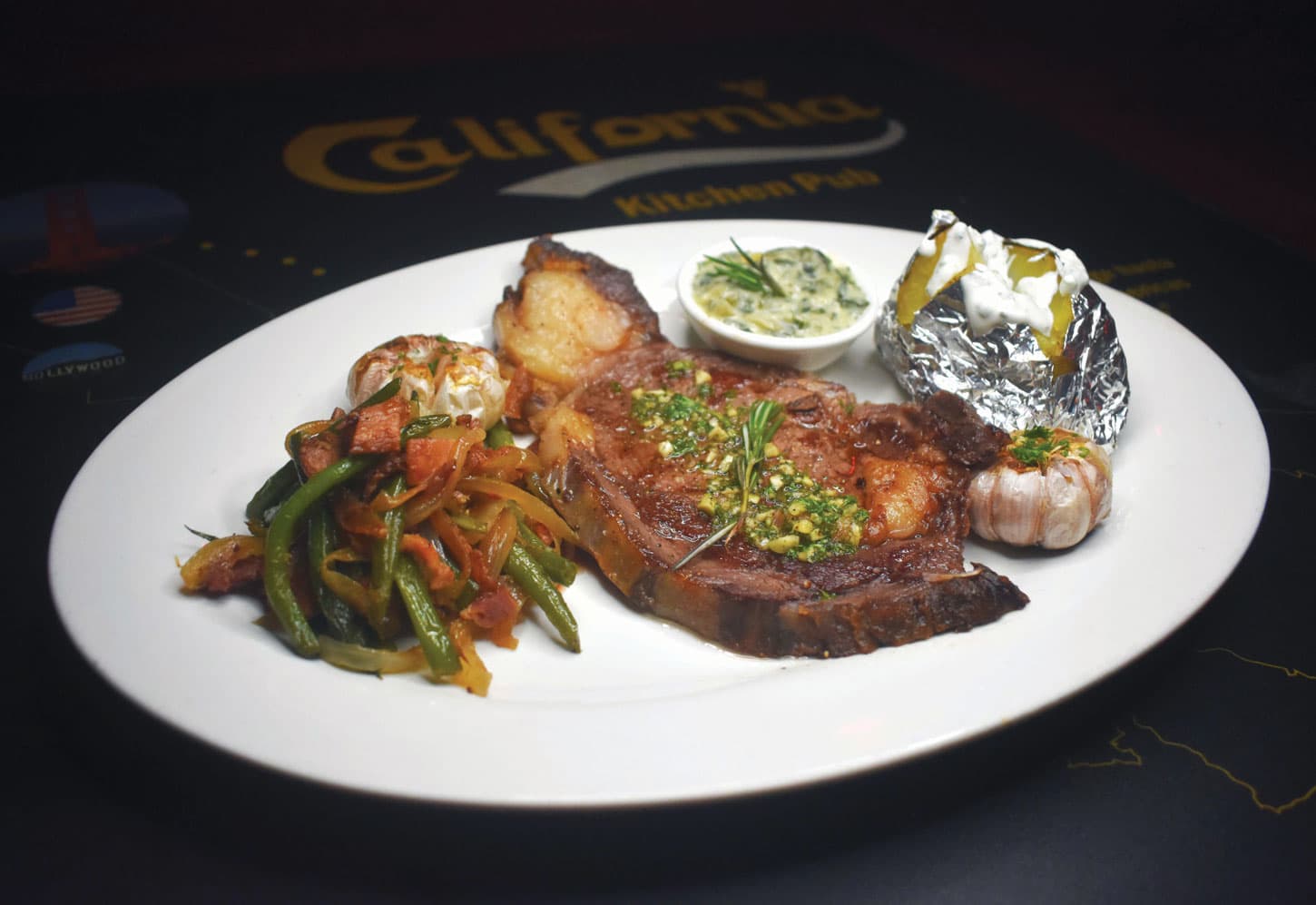 Murphy's California Kitchen: Panama City's Authentic Irish Pub Experience