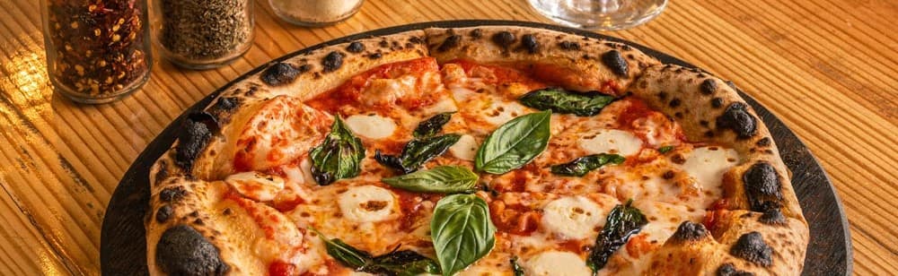 Primos Pizzeria: Panama City's Premier Authentic Neapolitan Pizza Experience