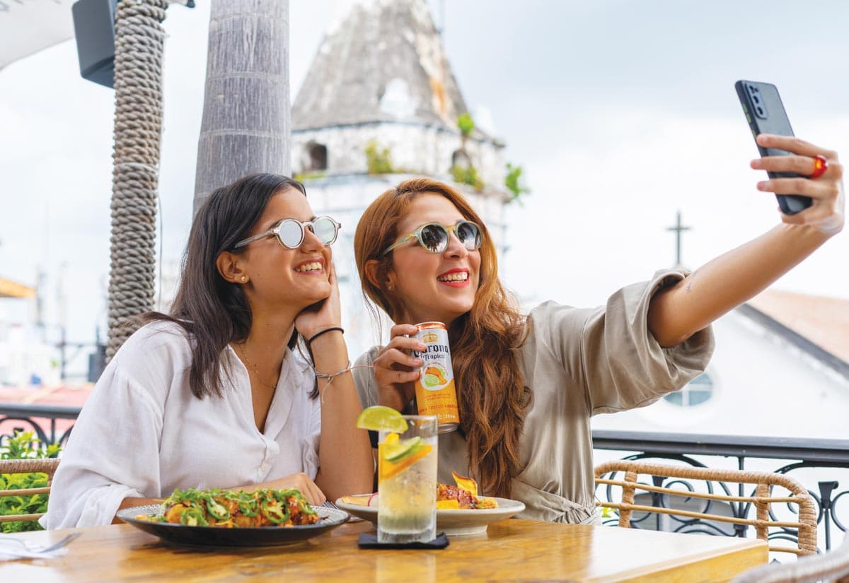 Vista Corona: Experience Panama's Premier Rooftop Dining in UNESCO World Heritage Casco Viejo