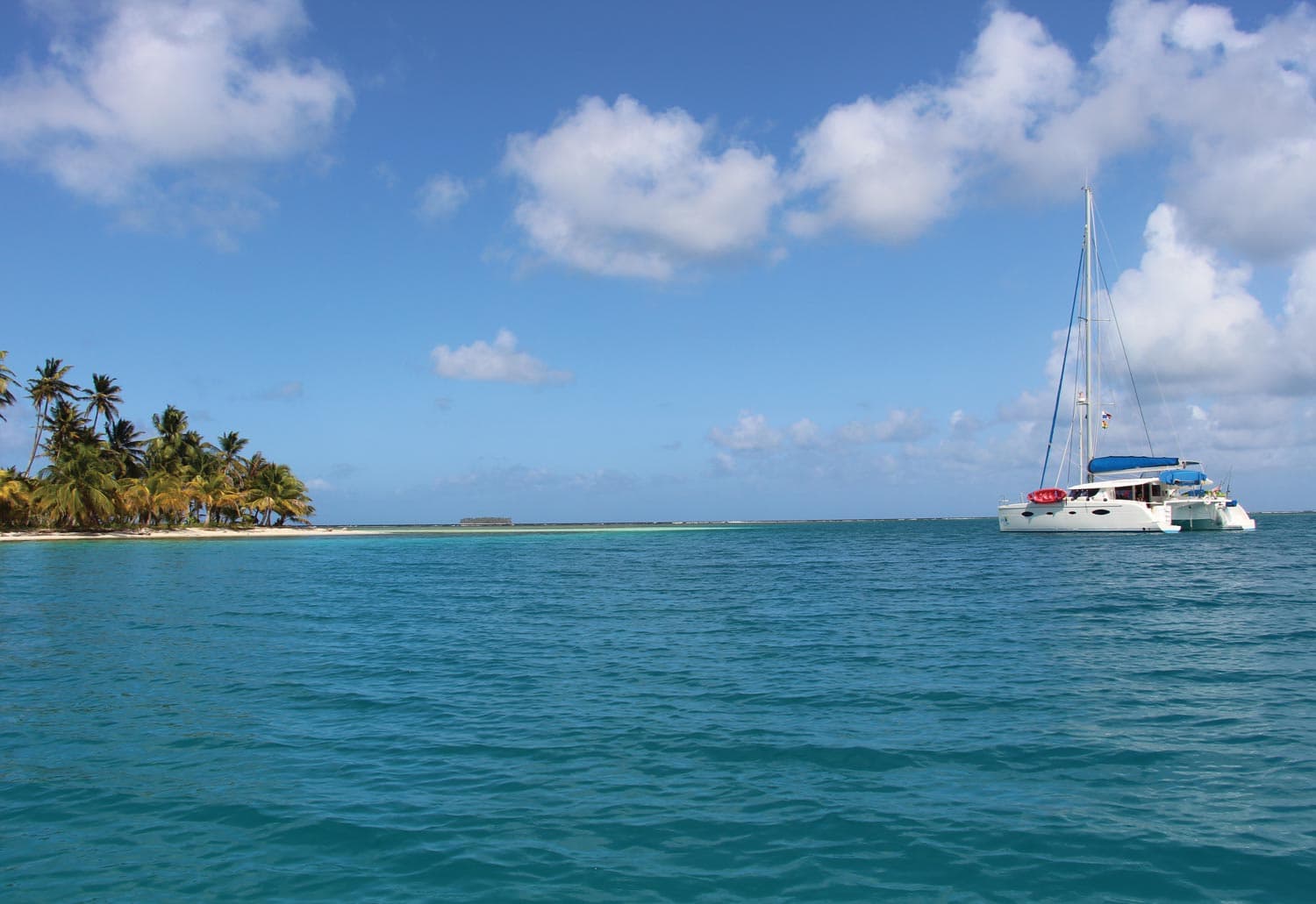 ZENITH Catamaran: The Ultimate Luxury Floating Hotel Experience in Panama's San Blas Islands