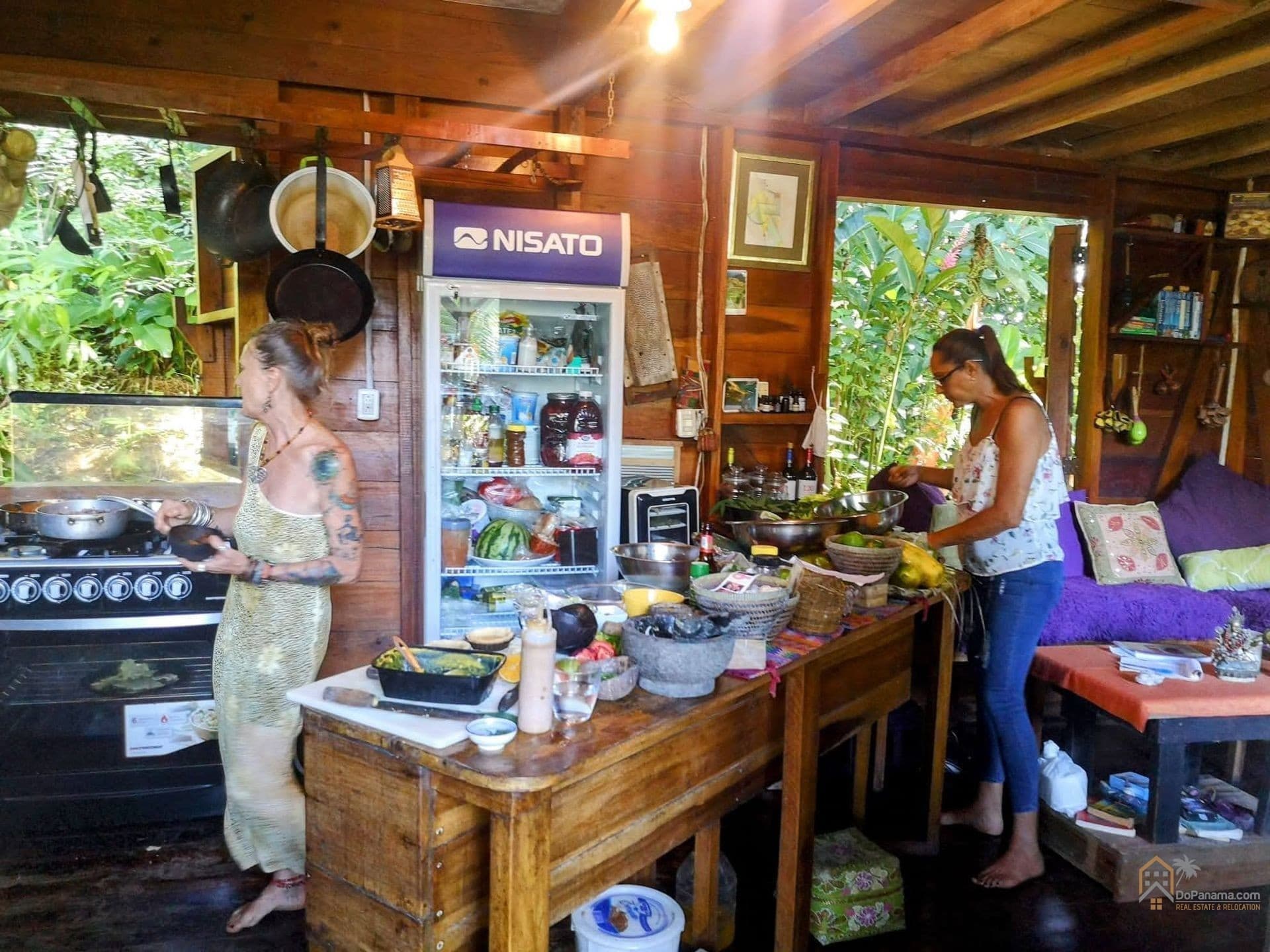 Coco Hill Restaurant & Airbnb: $250K Caribbean Paradise in Bastimentos - Photo 2