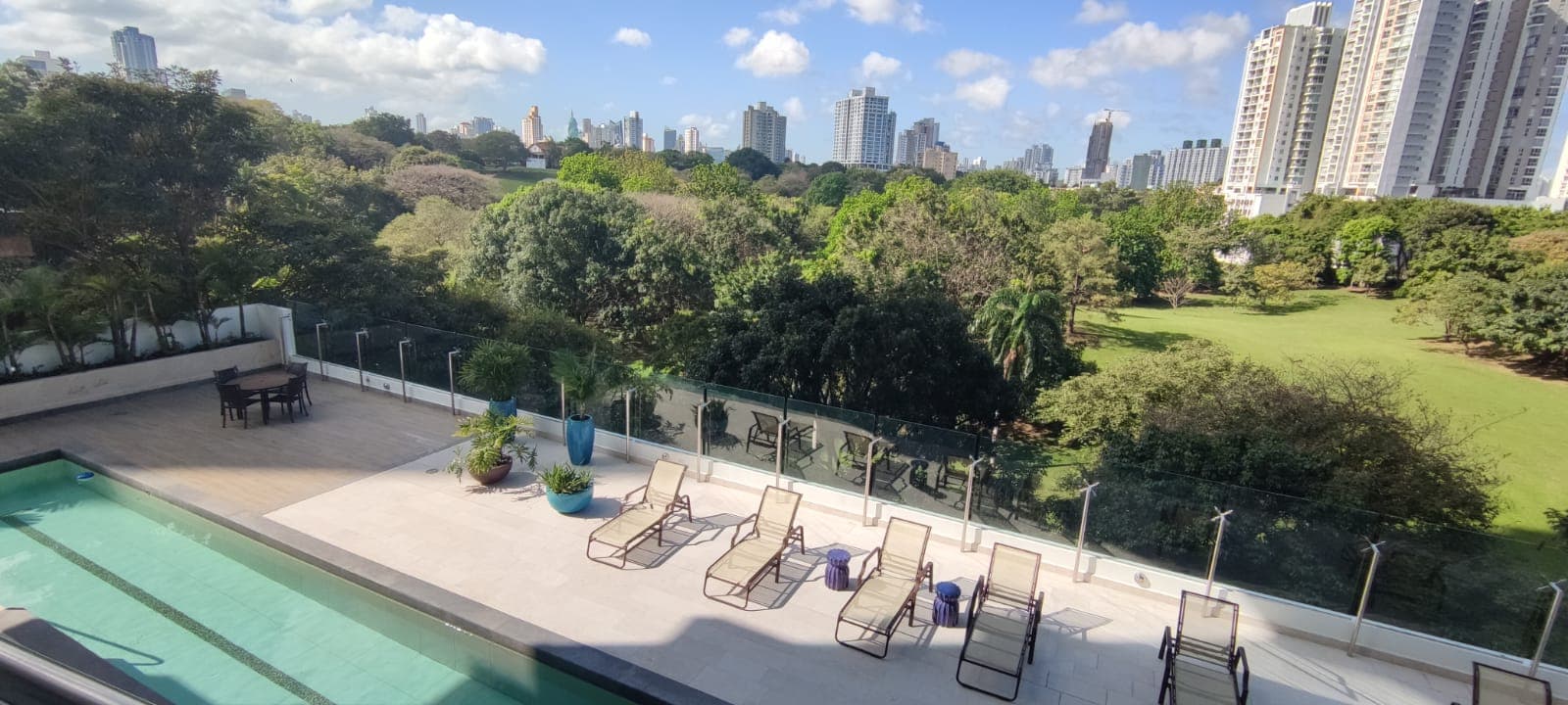 4BR Penthouse $670K - Direct Parque Omar Access Panama City - Photo 5