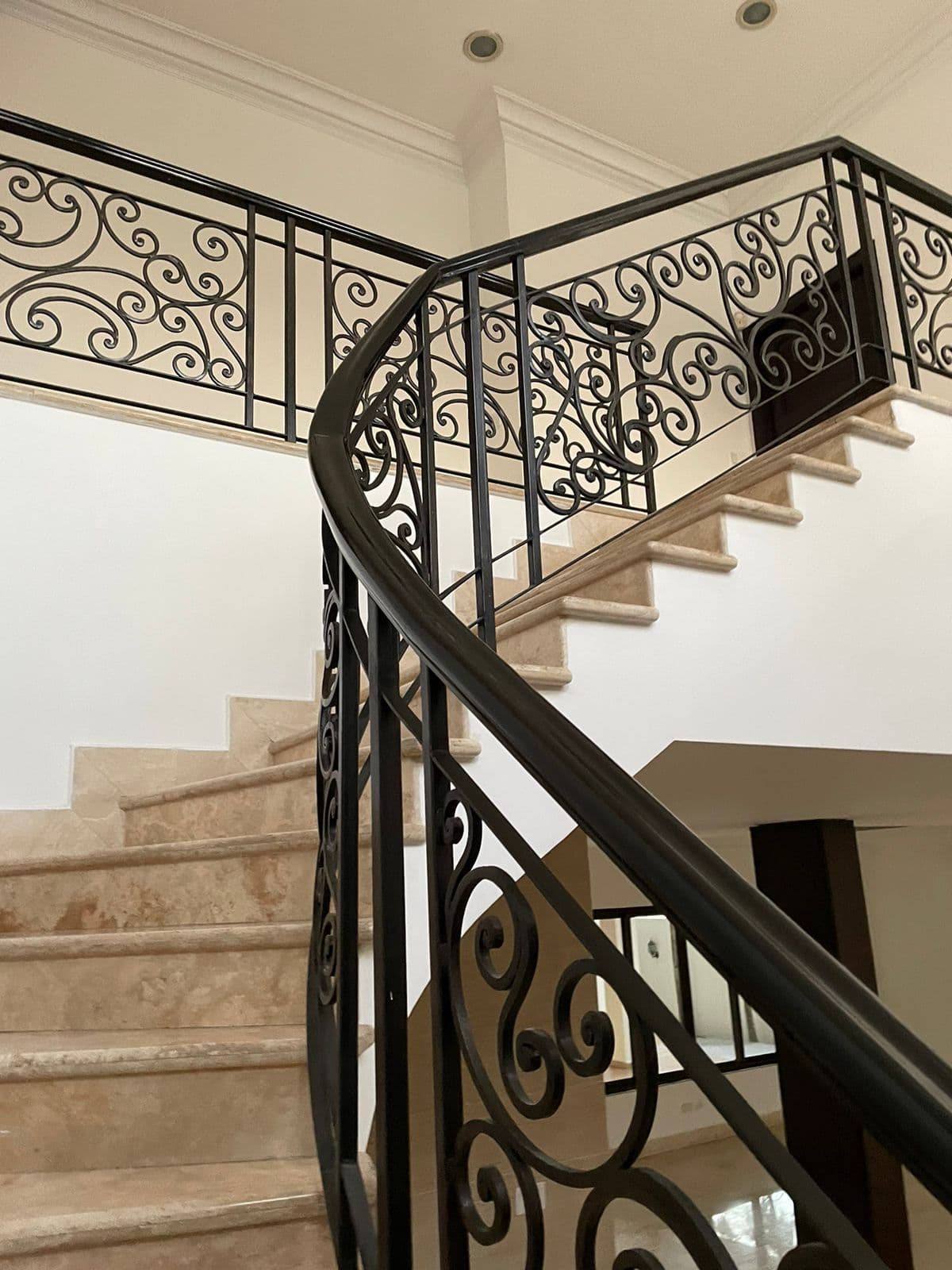 Costa del Este Garden Paradise | 5BR Luxury Estate $1.75M - Photo 3