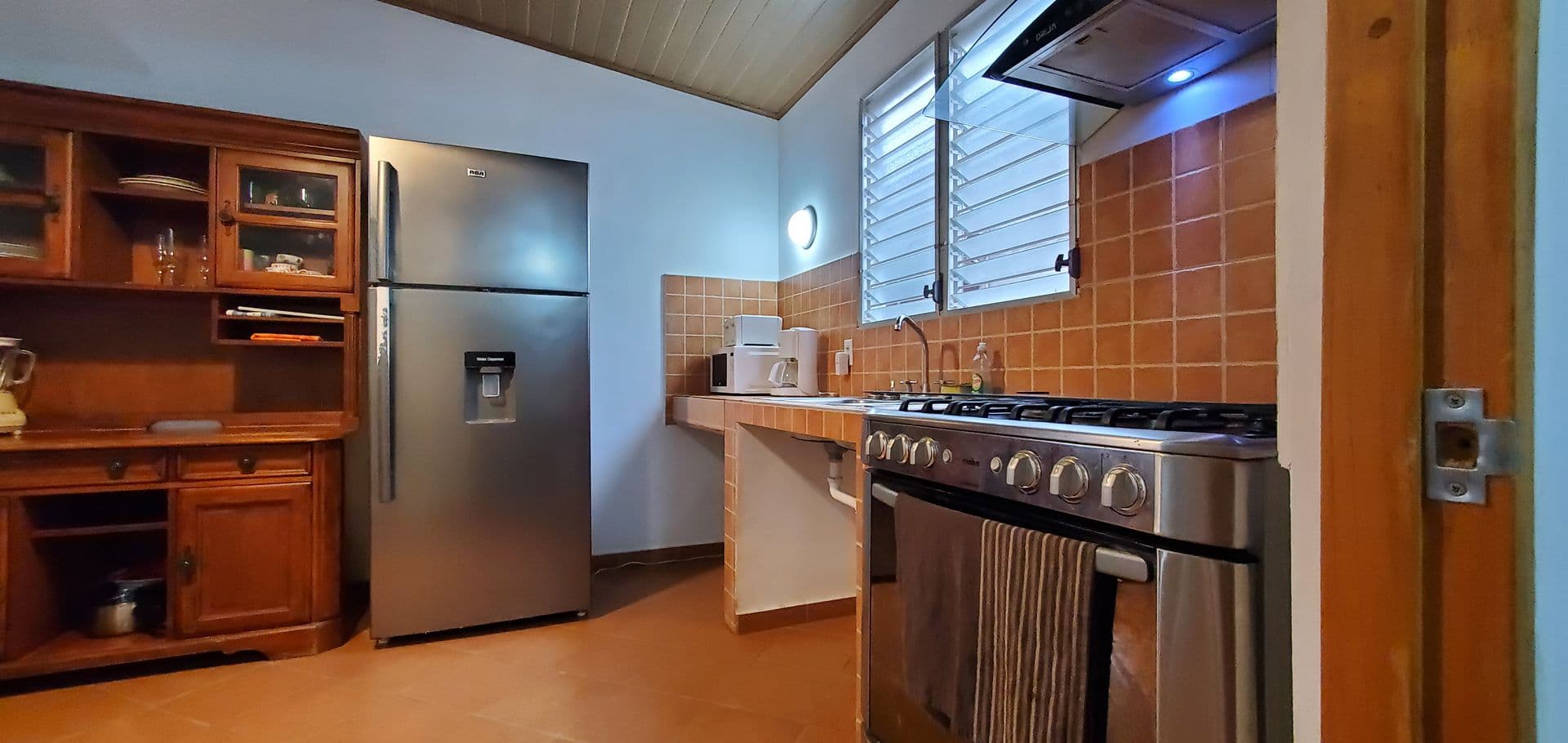 Pedasi Haven: 3BR Income Property $120K Owner Financing Available - Photo 3