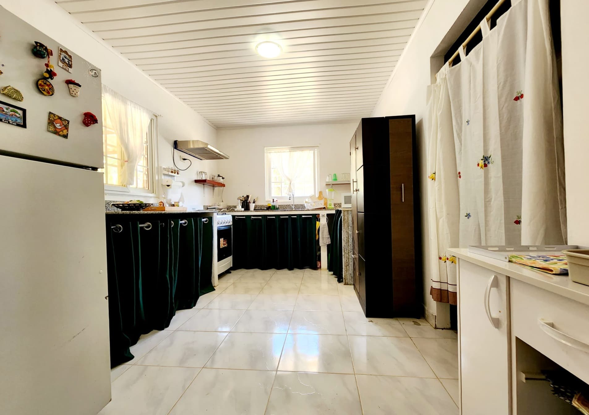 Private Escape in Pedasí: 2BR House on Quiet Road, No HOAs - $265K - Photo 4