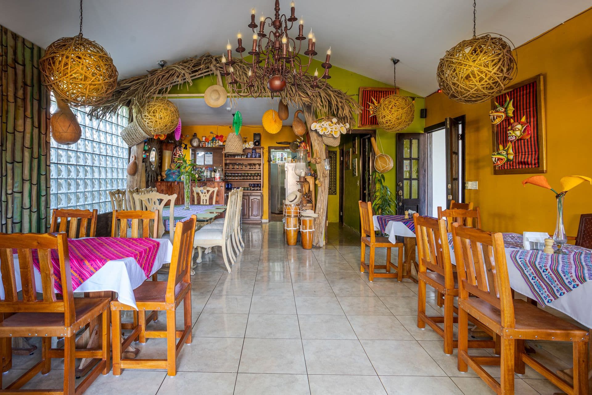 Villa San Miguel: $1.5M Income-Producing 16BR Villa in Alto Boquete - Photo 2