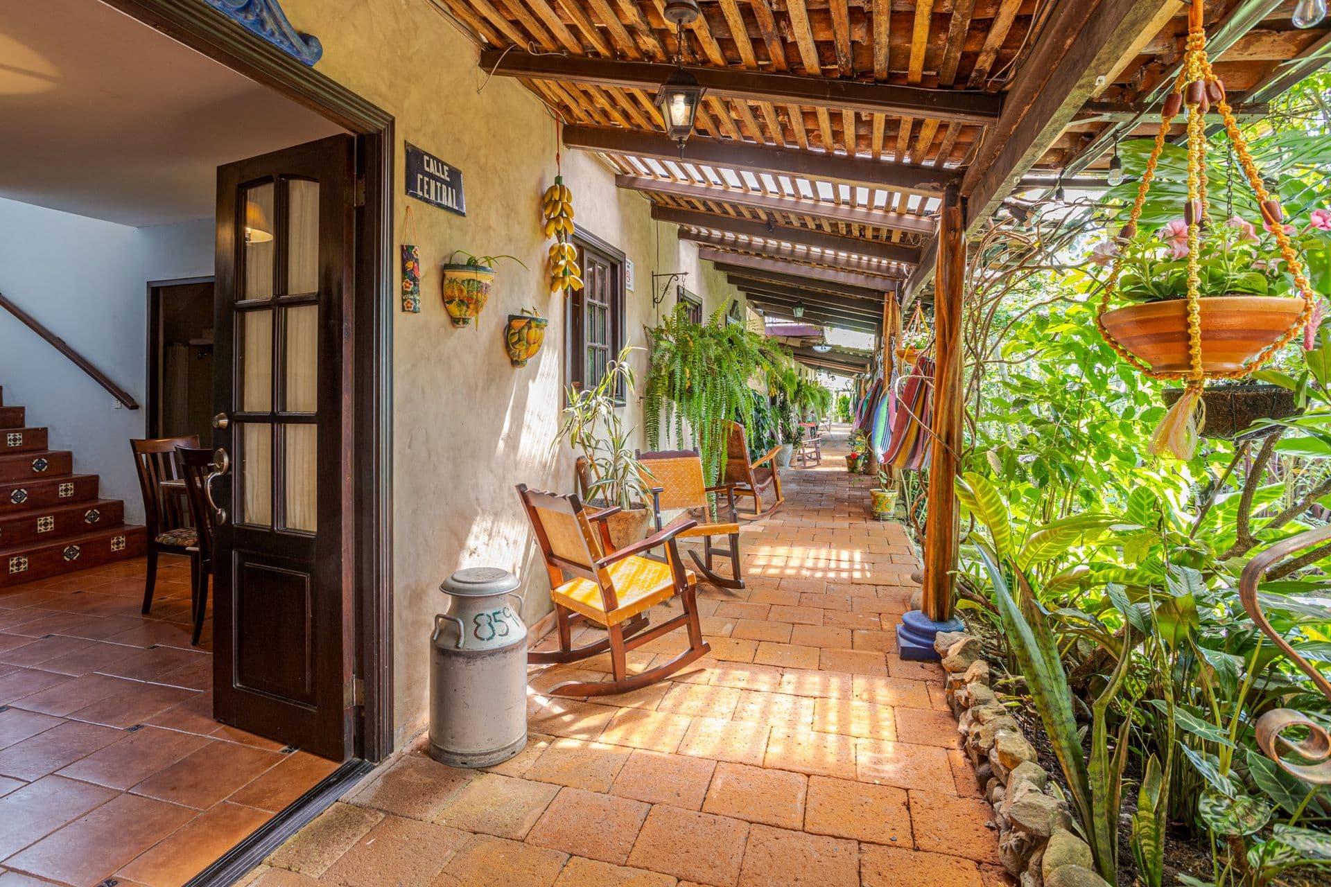 Villa San Miguel: $1.5M Income-Producing 16BR Villa in Alto Boquete - Photo 3