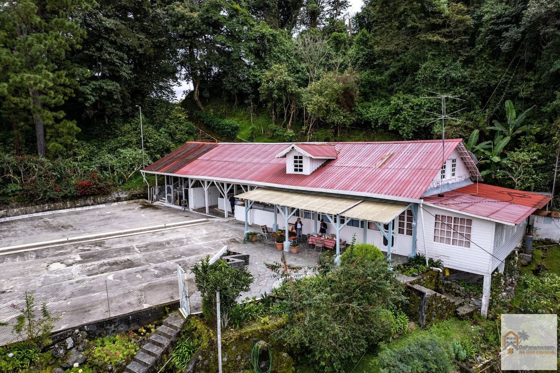 54-Hectare Award-Winning Coffee Farm - Volcán's Premier Turnkey Operation
