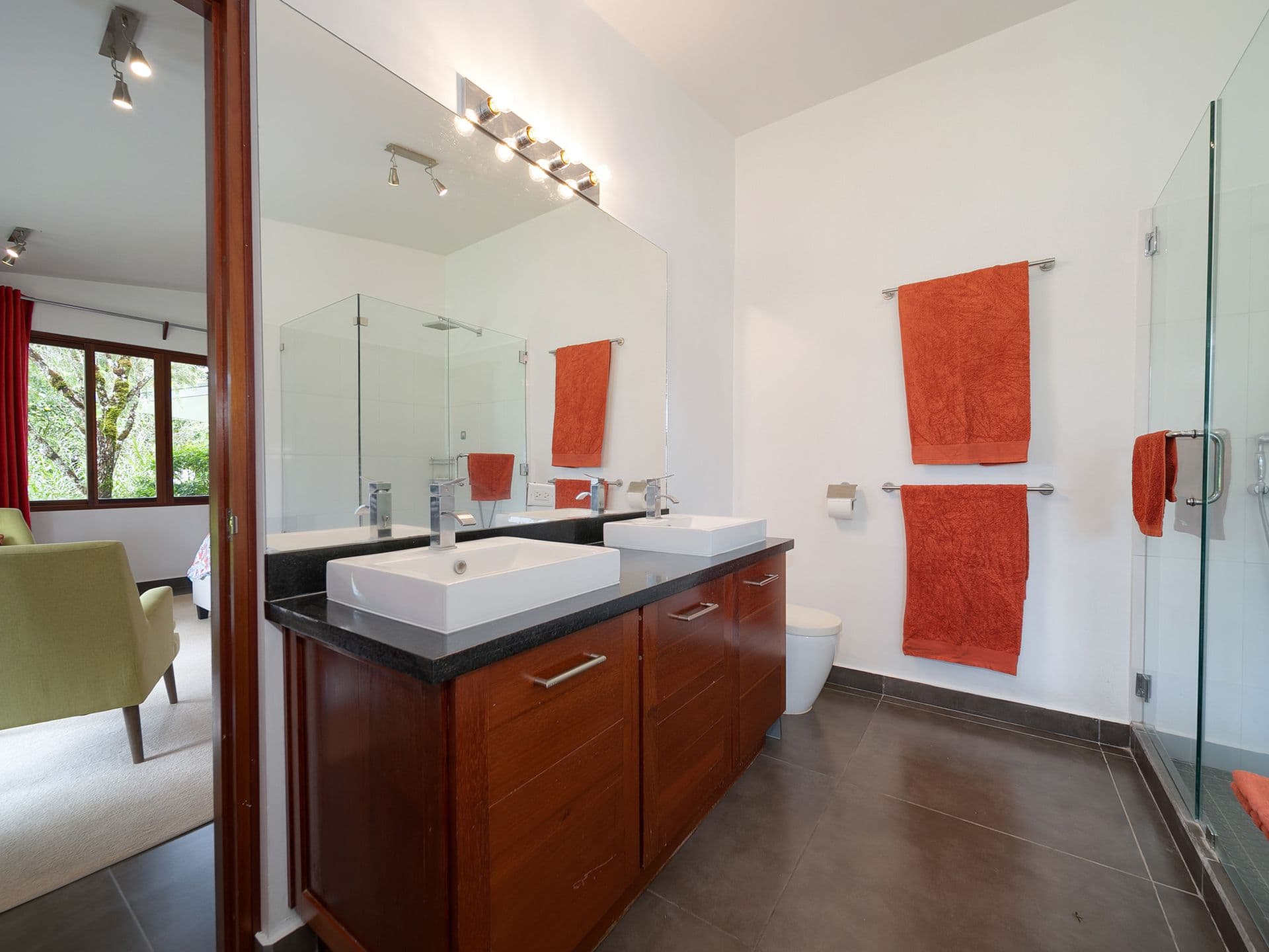 Exquisite 5-Bedroom Estate in Volcán's Highland Paradise - $1.25M - Photo 4