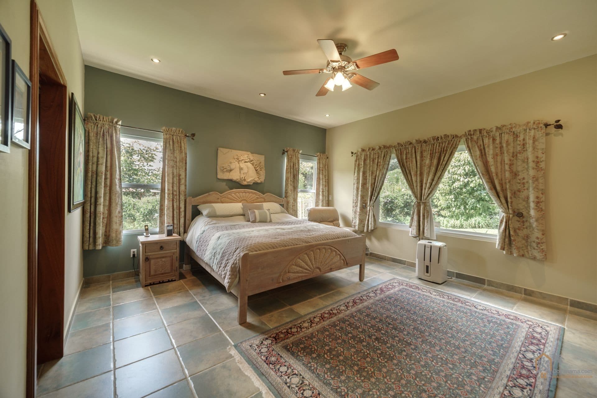 El Santuario Estate: $589K 3BR Mountain Sanctuary | Bajo Boquete Paradise - Photo 2