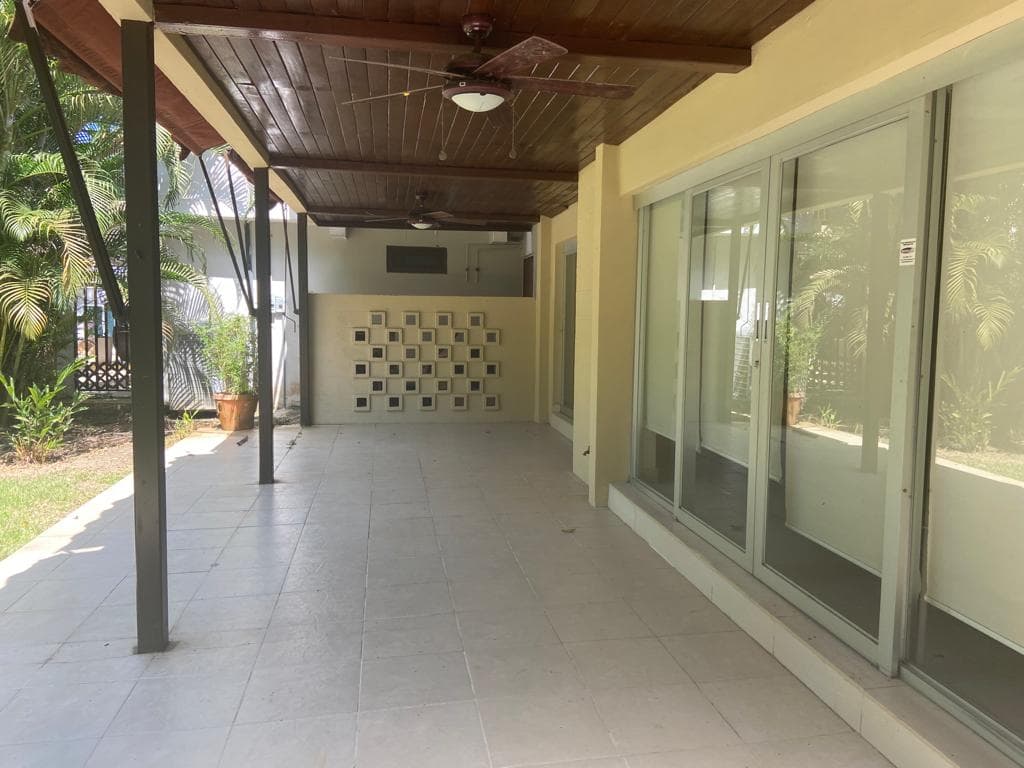 Clayton Duplex: Nature Lover's Sanctuary in Panama City - $399K - Photo 3