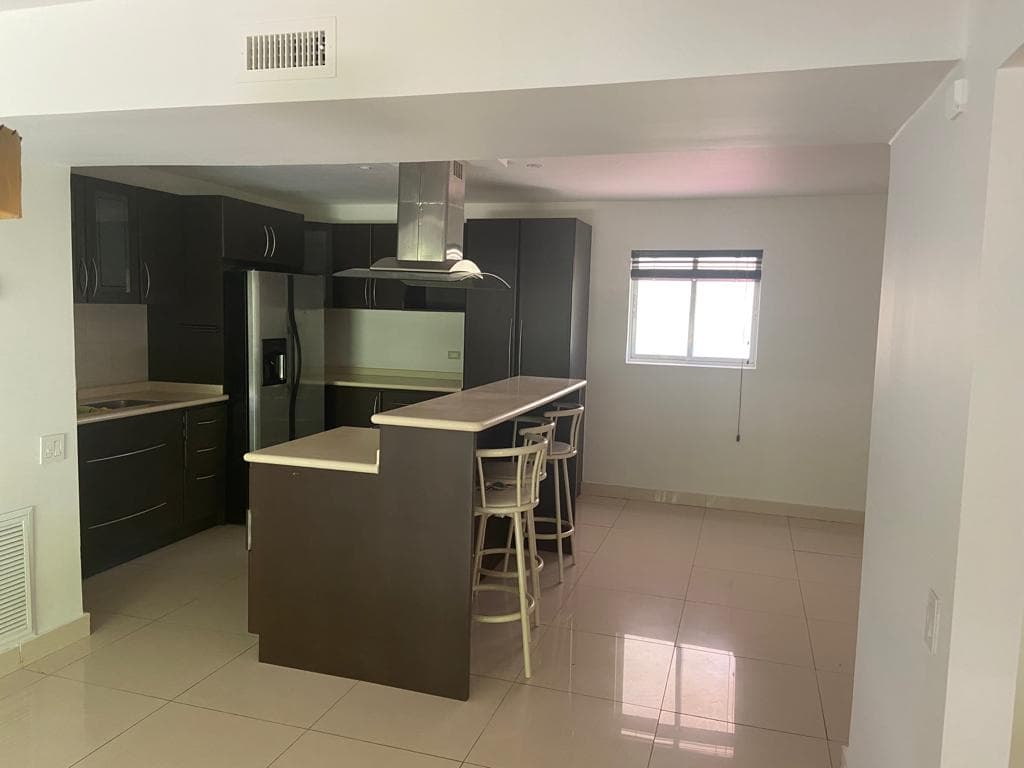 Clayton Duplex: Nature Lover's Sanctuary in Panama City - $399K - Photo 5