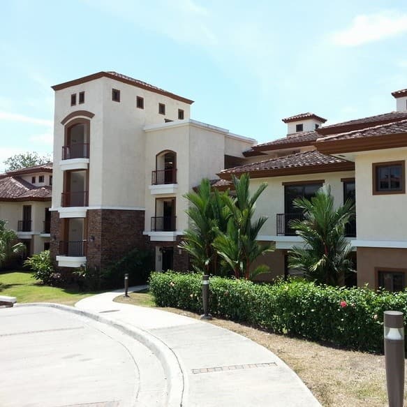 Penthouse Paradise: Embassy Club Clayton - $580K Panama City Luxury - Photo 2