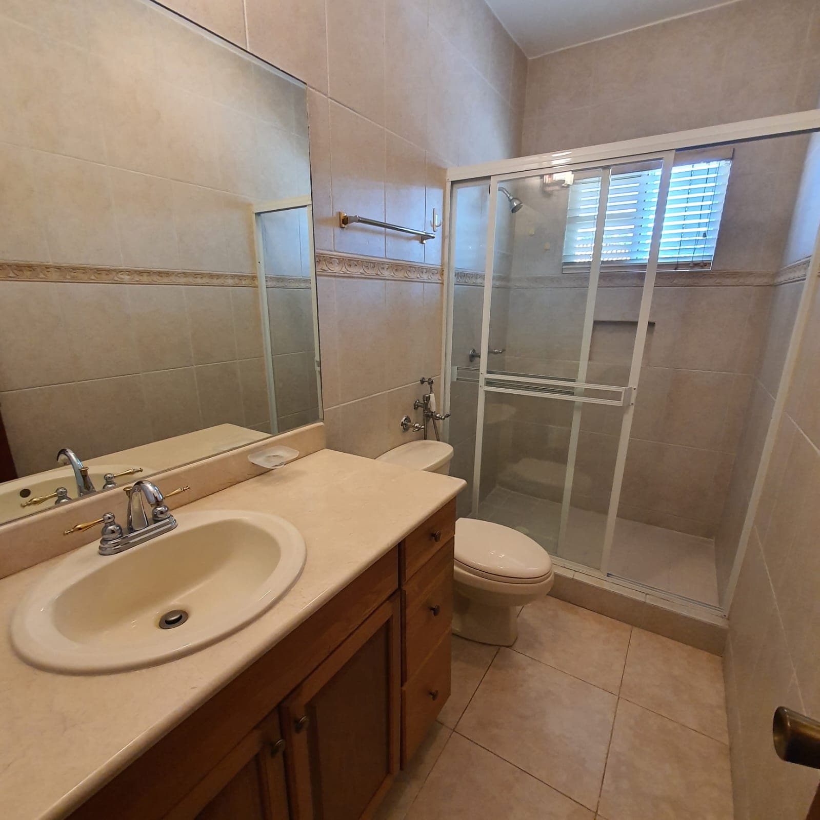 Elegant 3BR House in Palmeras del Este | $923K | Costa del Este - Photo 2