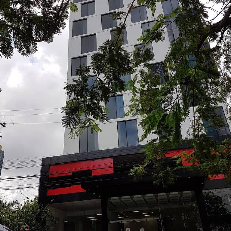 Luxury 84-Room Hotel for Sale - Campo Alegre Banking District $16M - Photo 3