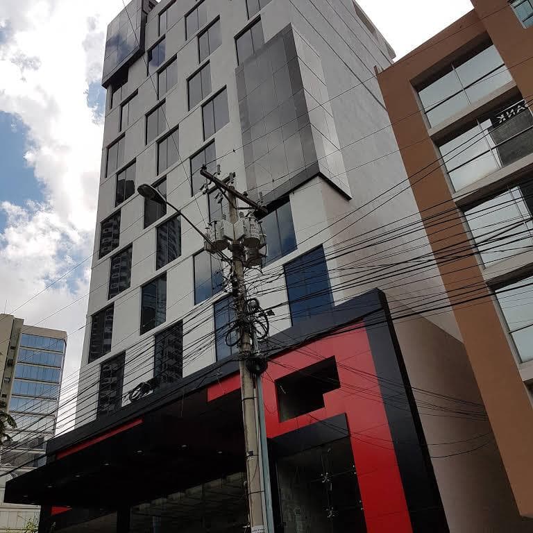 Luxury 84-Room Hotel for Sale - Campo Alegre Banking District $16M - Photo 4