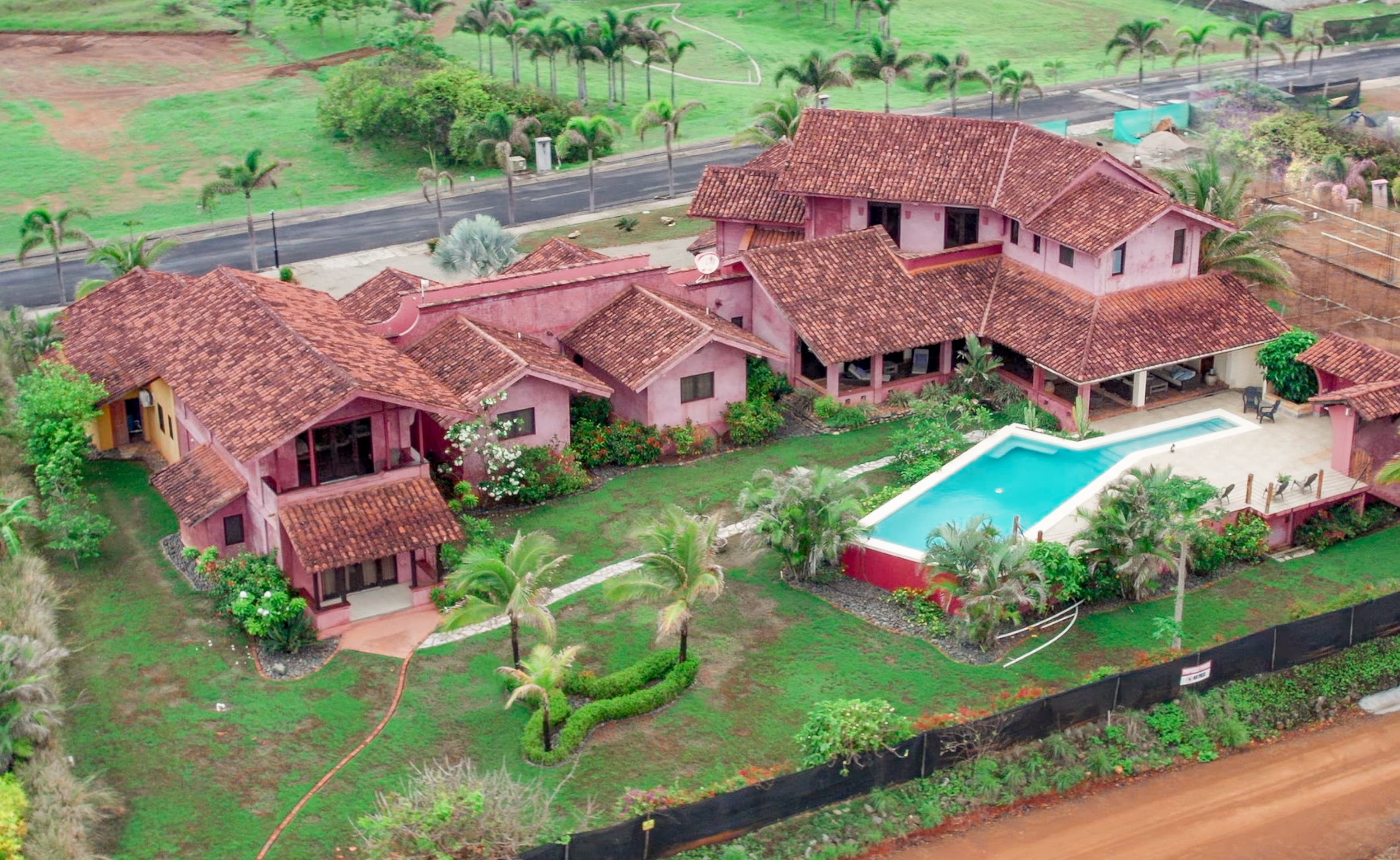 Villa Luna Mar: 8BR Oceanfront Estate in Costa Pedasi - $2.2M