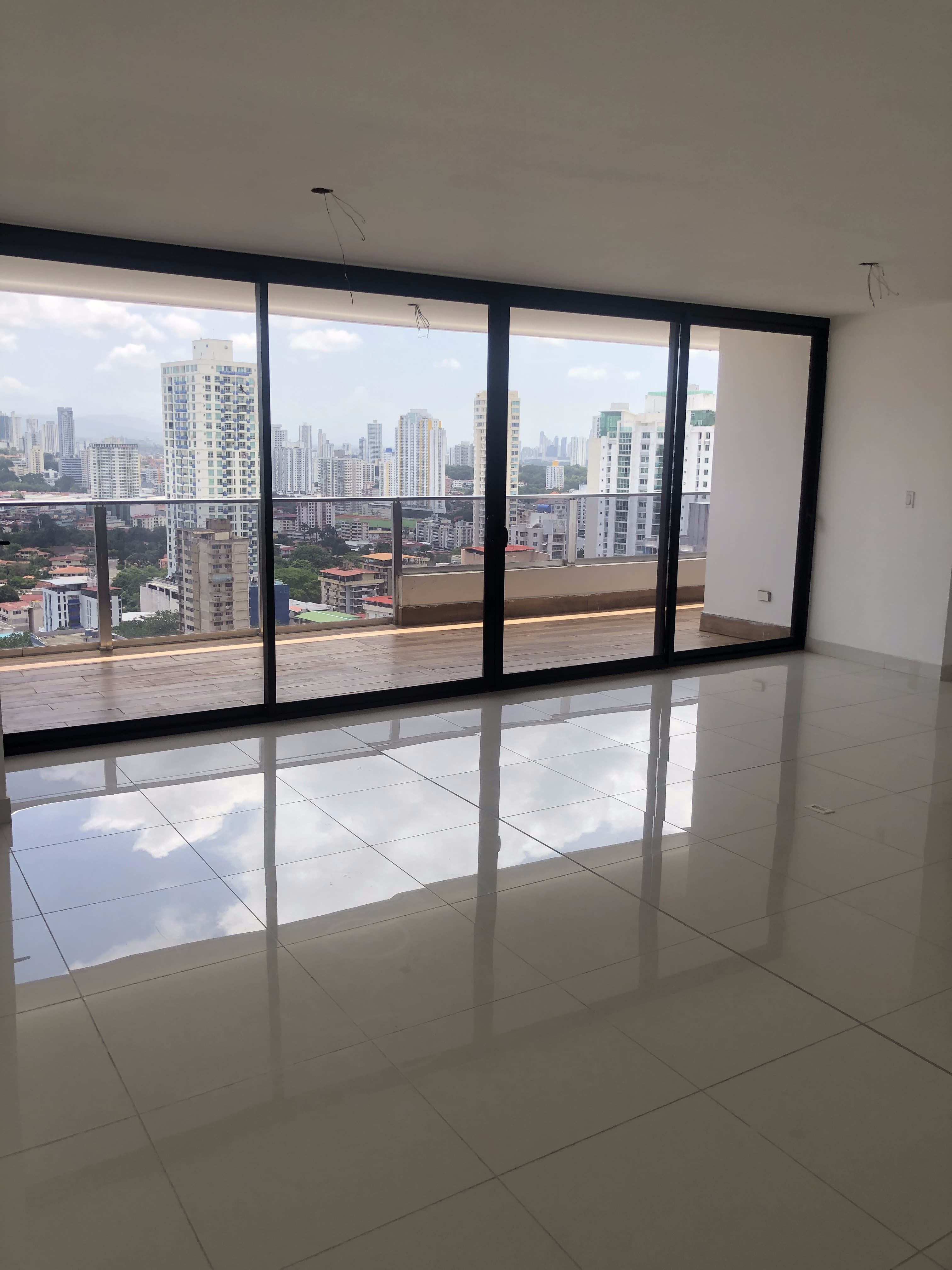 Luxury 2BR Penthouse Views in El Cangrejo's Most Coveted Address - Photo 2