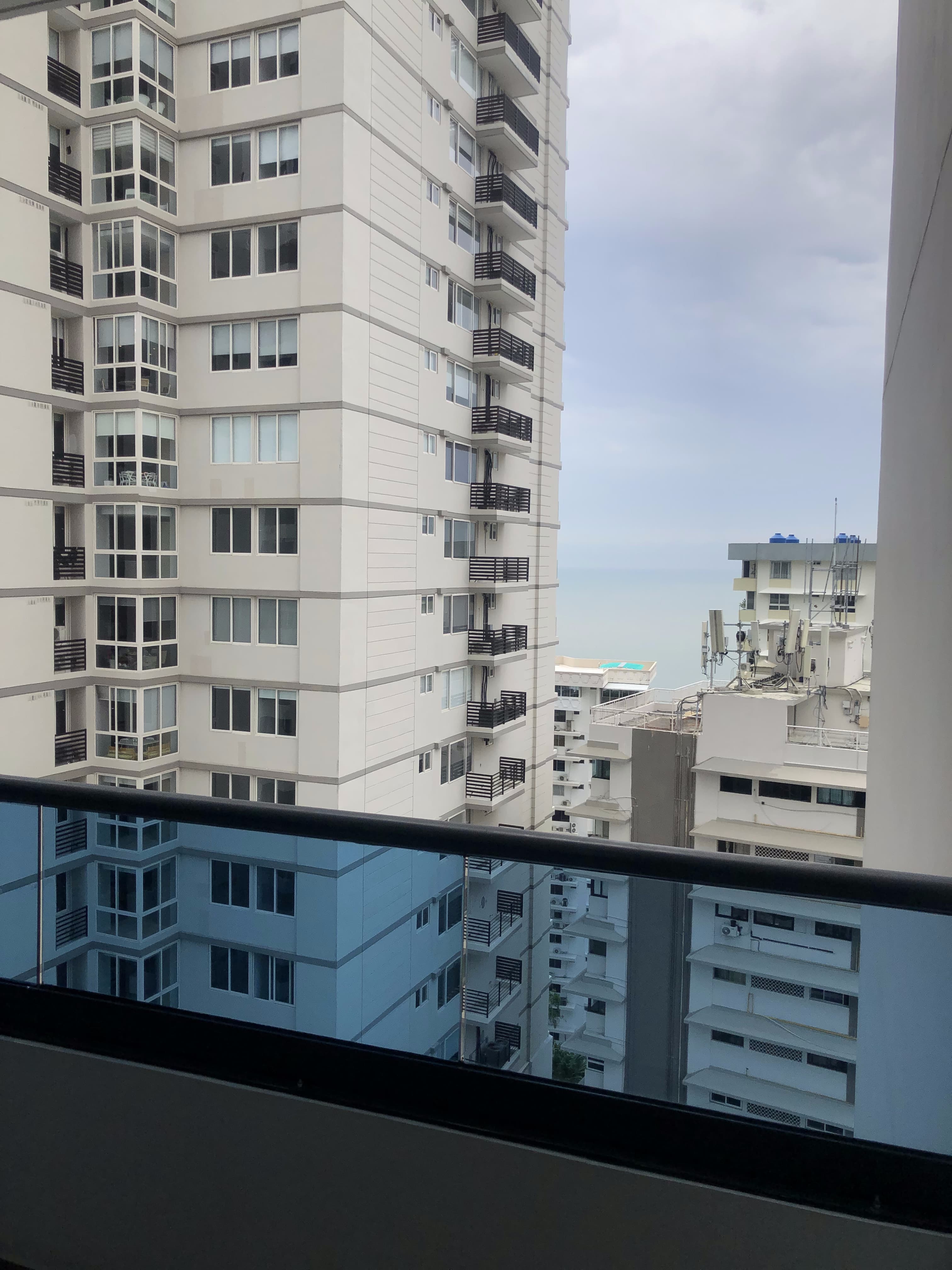 PH Deluxe Paitilla: 3BR Luxury Condo $460K - Service Quarters & City Views