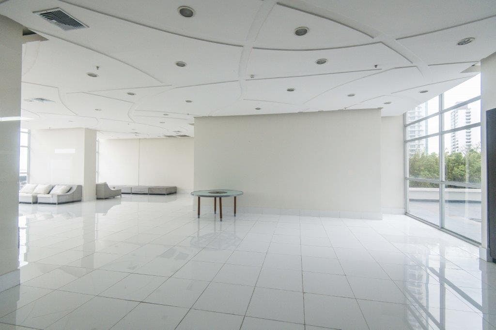 White Tower Oceanfront Condo - Balboa Ave $288K - Premium Panama City Views - Photo 2