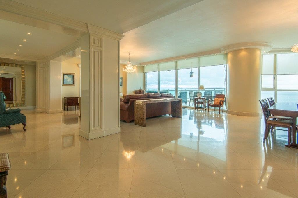 Beachfront Luxury Condo at Bahía Pacífica - Ocean Views & 4BR $1.15M - Photo 4