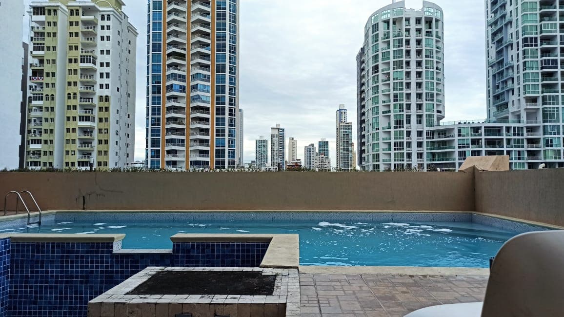 Soaring 3BR Penthouse in PH Kolosal - Panoramic Panama City Views