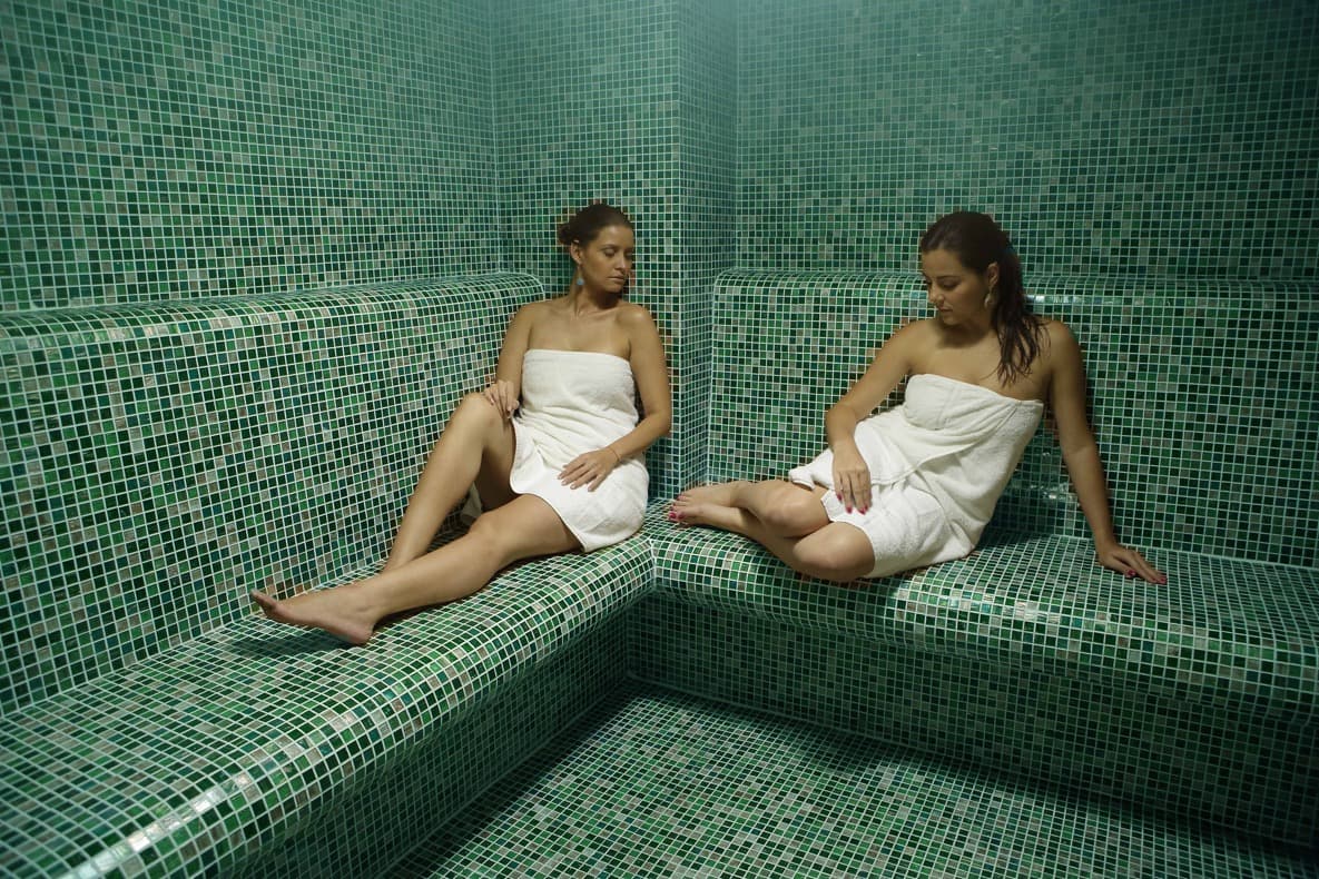 Oceanfront Serenity: 2BR Condo with Sea Views in Nueva Gorgona - $289K - Photo 3